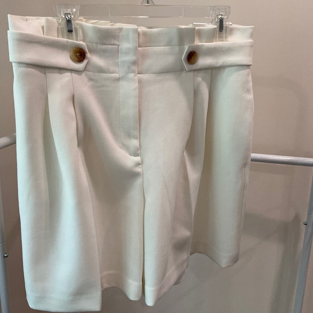 Ann Taylor high rise off-white shorts